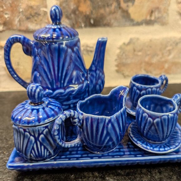 Vintage Blue Child’s Ceramic Tea Set w/Fan Basket Pattern, (10) pieces - Picture 2 of 9